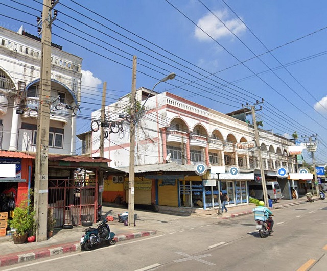 MRT ลาดปลาเค้า 600ม.ให้เช่าอาคารใหม่มาก 3 ชั้น 26 ตร.วา. 312 ตร.ม. รร.นานาชาติเกาหลี2.4 กม. เหมาะกับการค้าขาย  เซ็นทรัลรามอินทรา 4.0 กม.