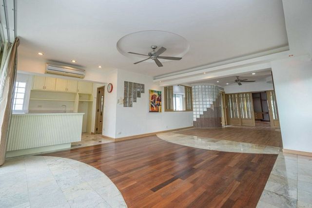 กาแลทอง คอนโด #โซนช้างคลาน ขาย 4,340,000 บาท 131.57 ตรม. 2 นอน 2 น้ำ #วิวโล่ง สงบ ใกล้ไนท์บาซาร์ และย่านเมืองเก่า เหมาะทั้งการพักผ่อน