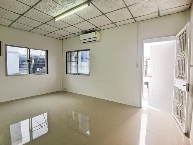 BTSจรัญ13 1.5 กม.ราชพฤกษ์ บางแวก7-16 หัวมุม MRTท่าพระ 2กม. ทาวน์เฮ้าส์รีโนเวทใหม่   22 ตร.ว. 3 นอน 2 น้ำ