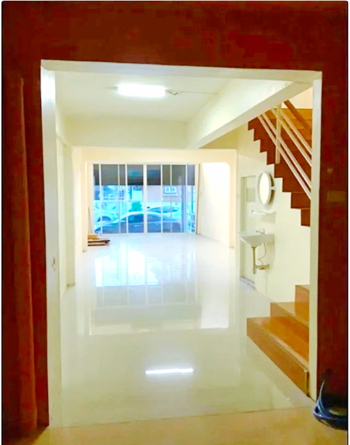 โพธิ์แก้ว เสรีไทย 326ตร.ม. นวมินทร์ 46-54  MRT คลองบ้านม้า 3.2 กม. 3แอร์ ให้เช่าอาคาร 4 ชั้น+ชั้นลอย 26 ตร.วา. รีโนเวทใหม่ทั้งหลัง