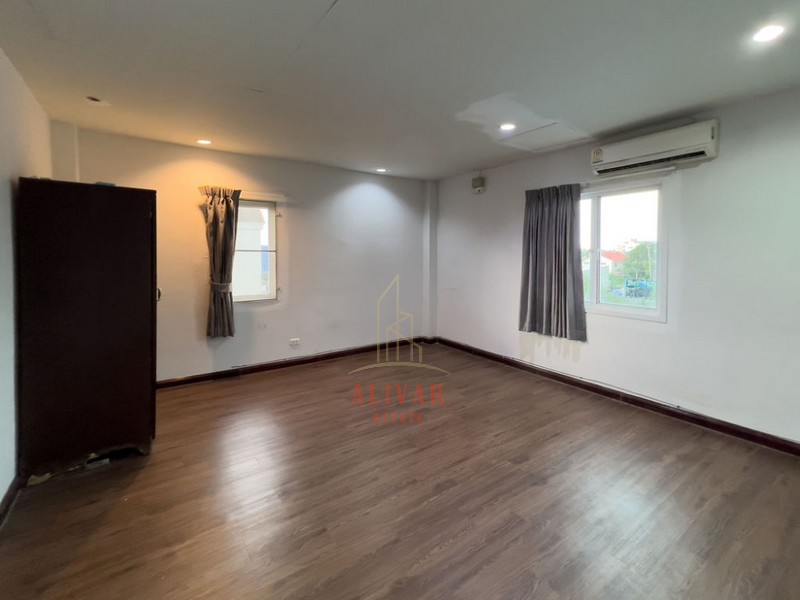 RH081225 ให้เช่า ทาวน์โฮม 3ชั้น 4ห้องนอน หมู่บ้านชาลิสา ลาดพร้าววังหิน 34 ตกแต่งพร้อมอยู่