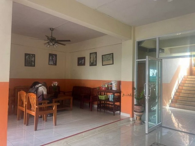 หอพักอาคาร 4 ชั้น ย่านธุรกิจ หอพักสะอาด ผู้เช่าเต็ม โซนสุเทพ