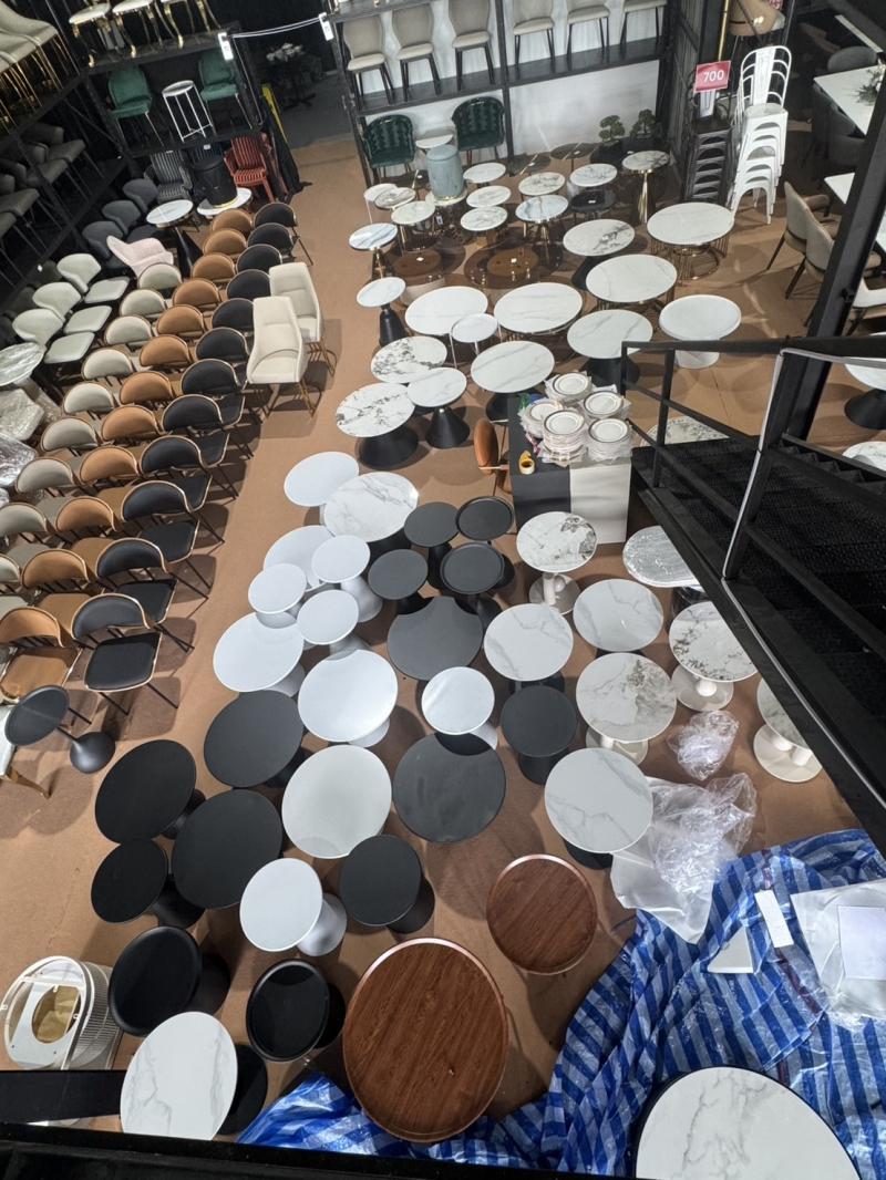 SALE โล๊ะ สินค้า มีมากกว่า 1,000 รายการ โกดัง นวลจันทร์ 56 โต๊ะ เก้าอี้ เก้าอี้กินข้าว เก้าอี้ตกเเต่งคลินิก