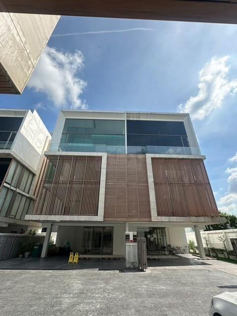 HR 6128 ให้เช่าโฮมออฟฟิศ 6 ชั้น 570 ตรม. ซอยรัชดา 32 สไตล์ Modern California เรียบหรู ลิฟต์ส่วนตัว ใกล้ MRT ลาดพร้าว