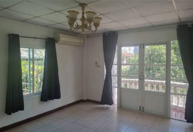 ให้เช่าบ้านเดี่ยว 2 ชั้น 63 ตรว. จตุจักร วิภาวดี 20 พร้อมเฟอร์นิเจอร์ อยู่หลังการบินไทย