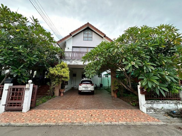 TEL:088-559 5199 คุณเอLine:https://line.me/ti/p/C0eGe0whLXขายบ้านเดี่ยว หมู่บ้านคันทรีโฮม 3พิกัด : หนองยายบู่ ศรีราชาราคาขาย 7,500,000 บาทค่าธรรมเนียมโอน คนละครึ่งเนื้อที่ขนาด 100 ตารางวา4 ห้องนอน 4 ห้องน้ำ 1 ครัวใหญ่1 ห้องนั่งเล่นด้านล่าง 1 เทอเรสด้านบน2 ที่จอดรถติดไฟโซล่าเซลล์ รอบบ้าน 5 จุด (กำแพง)ติดไฟเมื่อคนเดินผ่านรอบบ้าน 6 จุด (กำแพง)สิ่งอำนวยความสะดวก- กล้องวงจรปิด- คลับเฮ้าส์- ฟิตเนส- สระว่ายน้ำ- สน