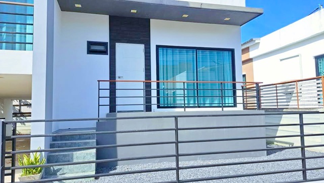 รร.สาธิตนานาชาติ สจล. 3.8 โลตัส ถนนหลวงแพ่ง 800ม. ให้เช่าบ้านเดี่ยว 2 ชั้น ร่มรื่น 54ตร.วา. 214ตร.ม. 3นอน 2น้ำARL สุวรรณภูมิ 5.2 กม.