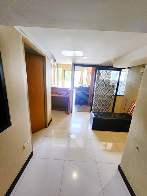 THE MALL รามคำแหง  200ม. MRTสีส้ม รามคำแหง12-24 100ม. ให้เช่าอาคารพาณิชย์ 1 ชั้น 44 ตร.ม.14 ตร.วา