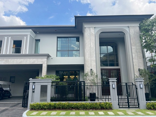 LV53233 ให้เช่า  บ้านเดี่ยวหรู 2 ชั้น โครงการแกรนด์ บางกอก บูเลอวาร์ด สุขุมวิท-ศรีนครินทร์ ใกล้ โรงเรียนบางกอกพัฒนาราคาเช่า : 400,000 บาท/เดือน ที่ตั้ง :  ถนนกาญจนาภิเษก แขวงทับช้าง เขตสะพานสูง กรุงเทพฯ 10250ชื่อโครงการ : แกรนด์ บางกอก บูเลอวาร์ด สุขุมวิท-ศรีนครินทร์ / Grand Bangkok Boulevard Sukhumvit-Srinakarinรายละเอียด :- เนื้อที่ 100 ตารางวา (400 ตารางเมตร)- พื้นที่ใช้สอย 510 ตารางเมตร- ห้องนอน: 4 ห้องนอนกว้างข