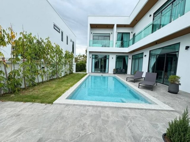 พลูวิลล่าหรูสไตล์โมเดิร์น ซอยทุ่งกลม-ตาลหมัน พัทยา บางละมุง ชลบุรี FP-H01090 