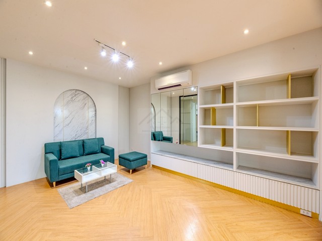 ให้เช่าอาคาร 5 ชั้น 1500 ตรม. สวยที่สุดใน ทาวน์อินทาวน์ ติดเลียบด่วน ตกแต่งใหม่ สวยงาม โอ่อ่า พร้อมใช้งาน จอดรถกว่า 20 คัน