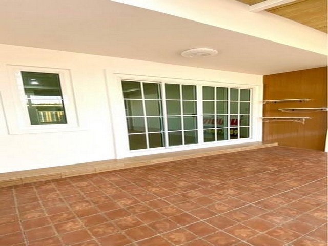 ขายทาวน์เฮ้าส์ 2 ชั้น รีโนเวทใหม่สวยพร้อมอยู่ โครงการ บ้านอยู่เจริญ ซอยลาดพร้าว101 ใกล้รถไฟฟ้าสายสีเหลือง(MRT)