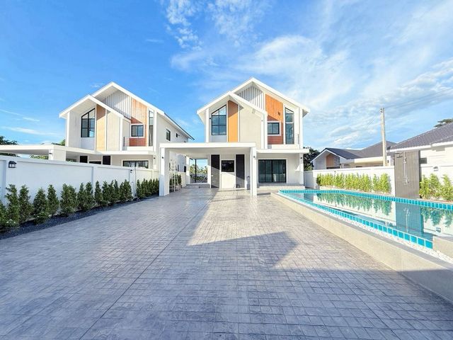 ราคาเริ่มต้นที่ 4.59 ล้าน #โซนสันผักหวาน #หางดง #บ้านใหม่ 2 ชั้น พื้นที่กว้าง ทำเลดี #น้ำไม่ท่วม ใกล้เมือง ใกล้สนามบิน! เข้า-ออกได้หลายทาง