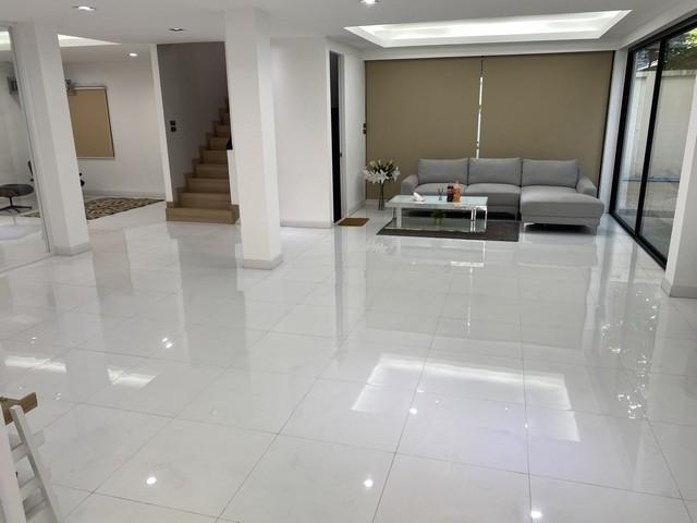 ขายบ้านเดี่ยว 2 ชั้น 80 ตรว. ถนนสุขุมวิท 71 ซอยปรีดี 14 บ้านรีโนเวทใหม่ ใกล้ BTS พระโขนง