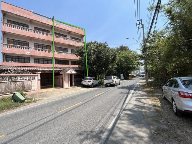 ขายอาคารพาณิชย์ 5 ชั้น ทำเลทอง ถนนสุภาพบุรุษ พุทธมณฑลสาย 3 ขนาดพื้นที่ 1,000 ตรม.