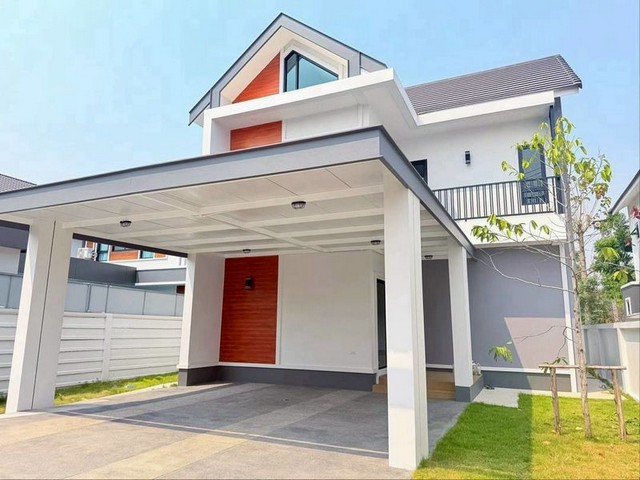 บ้าน 2 ชั้น สไตล์โมเดิร์นนอร์ดิก ทำเลดี ติดวงแหวนรอบ2 โซนป่าแดด