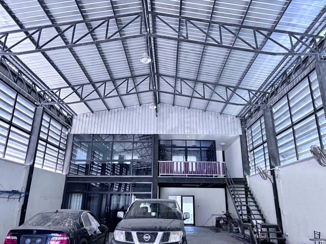 รพ.บ้านฉาง 4.5 กม ขาย-เช่าโกดังพร้อมออฟฟิศ 2 ชั้น 605ตร.ม.สุขุมวิท นิคมระยอง 4.3 กม. เหมาะทำโรงงาน หรือคลังสินค้า เนินกระปรอก