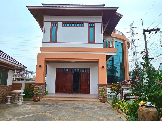 ให้เช่าบ้านเดี๋ยวหลังใหญ่สามารถทำ  เป็น Home Office ได้  ตำบลนาป่าอำเภอเมืองจังหวัดชลบุรี ???? บนเนื้อที่ดิน 143 ตารางวา