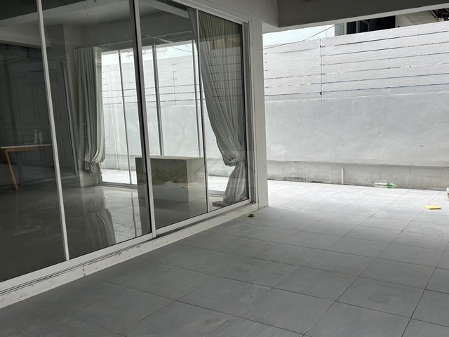 ให้เช่าบ้านเดี่ยว 2 ชั้น 40 ตรว. 200 ตรม. ถนนสุทธิสารวินิจฉัย ย่านรัชดา ใกล้ MRT สุทธิสาร 900 เมตร