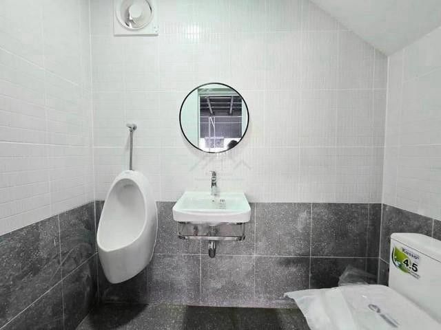 ให้เช่าโกดังสร้างใหม่ 111 ตรม. เดอะไนน์พระราม 9 หัวหมาก รามคำแหง ใกล้ MRT ศรีกรีฑา