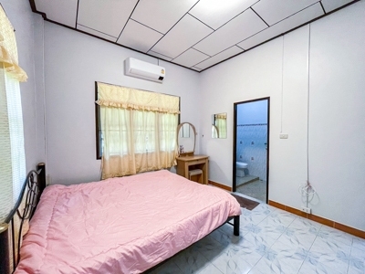 บ้านว่างให้เช่า 2 ห้องนอน 2 ห้องน้ำ เฟอร์ครบ  ตั้งอยู่ในซอย 2  ต.แม่น้ำ อ.เกาะสมุย จ.สุราษฎร์ธานี