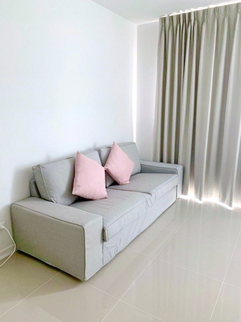 ตลาดพวงสว่าง 345 1.1 กม.  โลตัส วัดไพร่ฟ้า 3.8 กม. ตลาดส.รุ่งเรือง 1.4 กม. ให้เช่า ทาวน์เฮ้าส์ 2 ชั้น หลังมุม  21ตร.วา. 170 ตร.ม