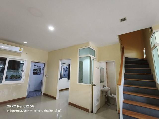 ขายทาวน์เฮ้าส์ หมู่บ้านโกลเด้นทาวน์ 2 พระราม 2  ต่อเติมพร้อมอยู่ ซอยพันท้ายนรสิงห์  ห่างจาก ถ.พระราม 2 แค่ 900 เมตร สมุทรสาคร