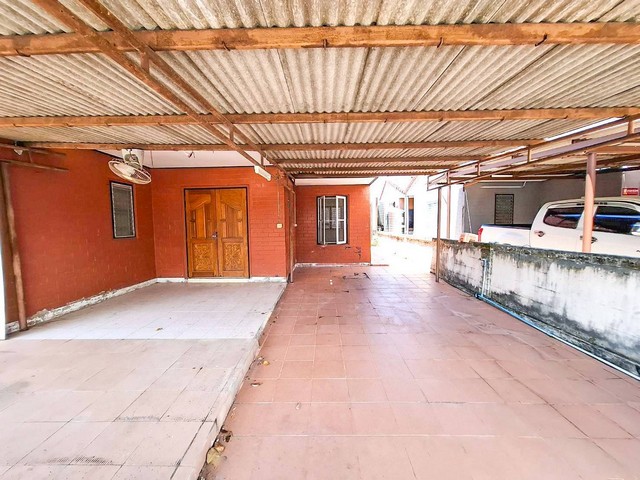 บ้านหลังใหญ่ 34 ตารางวา อำเภอเมืองระยอง 850000 บาทเท่านั้น ผ่อนเพียงเดือนละ 3000 กว่าบาท