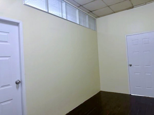 ดอนเมือง ม.รังสิต 3.7 กม. 3 นอน BTS แยก คปอ. 3.2 กม.สรณคมน์ 23-27 อาคาร 2 ชั้น  รีโนเวทใหม่ 21ตร.วา.161 ตร.ม.