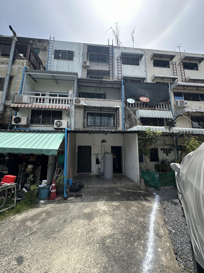 HR2728ให้เช่าตึกแถว 4.5 ชั้น ย่านนวลจันทร์ 36 ใกล้เลียบด่วนรามอินทรา เหมาะทำออฟฟิศ ร้านค้า หรือคลินิก