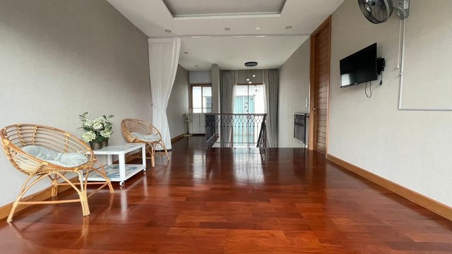 ให้เช่าบ้านเดี่ยวใกล้จุดขึ้น-ลงรถไฟฟ้าสายสีเหลือง สถานีศรีนครินทร์ 38 2ชั้น โครงการ Grand Bangkok Boulevard ศรีนครินทร์