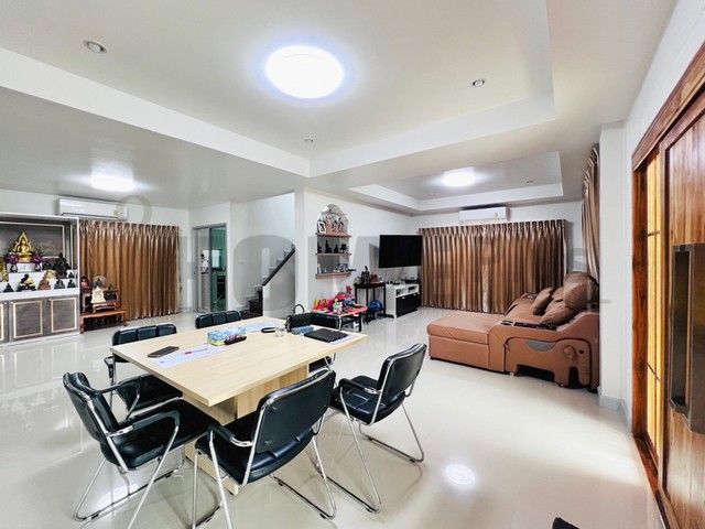 หมู่บ้านศุภาลัย การ์เด้นวิลล์(กรุงเทพฯ-ปทุมธานี) หลังมุม ถนนเมน บ้านสวยพร้อมอยู่