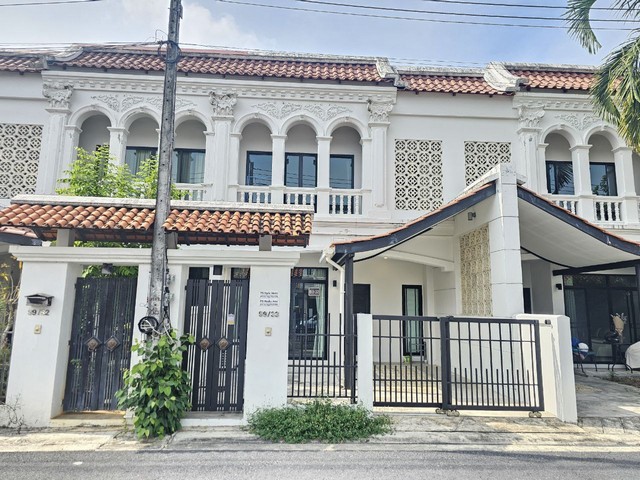 For Rent : Town home near Super Cheap Market, 3 Bedroom 3 Bathroom