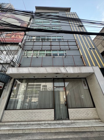 ให้เช่าอาคารสำนักงาน 6 ชั้น พื้นที่ใช้สอย 700 ตร.ม. มีลิฟต์ภายในอาคาร  ใกล้ เซ็นทรัลพระราม 9