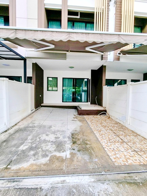 ให้เช่าทาวน์โฮม 3 ชั้น กัลปพฤกษ์ กำนันแม้น  18ตร.วา.218 ตร.ม. บ้านกลางเมือง MRT ภาษีเจริญ 1.3 กม.เฟอร์ และเครื่องใช้ไฟฟ้า 3 นอน