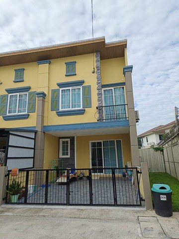 ขายทาวน์โฮม โกลเด้น ทาวน์ ติวานนท์ แจ้งวัฒนะ 19.6 ตร.ว 4นอน มีห้องพระ ใกล้โรบินสัน ศรีสมาน