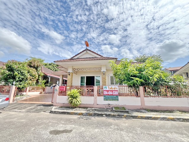 บ้านให้เช่า ศรีราชา หนองขาม ชลบุรีบ้านชั้นเดียว รีโนเวทใหม่ พร้อมอยู่ อบอุ่น สบาย เหมือนอยู่บ้านตัวเอง- ศรีราชา – หนองขาม | ครัวนอร์เวย์สไตล์ยุโรป2 ห้องนอน 2 ห้องน้ำ 2 ที่จอดรถ | พื้นที่ 69.3 ตร.วา- ค่าเช่าเพียง 12,500 บาท/เดือน- เข้าอยู่ได้เลย! แค่จ่าย 3 เดือนแรก (มัดจำ + ล่วงหน้า + ประกัน) โทร: 094-494-5389 Line ID: sincereproperty95#บ้านเช่า #บ้านเดี่ยวให้เช่า #บ้านศรีราชา #ชลบุรี #บ้านน่าอยู่ #บ้านมือ