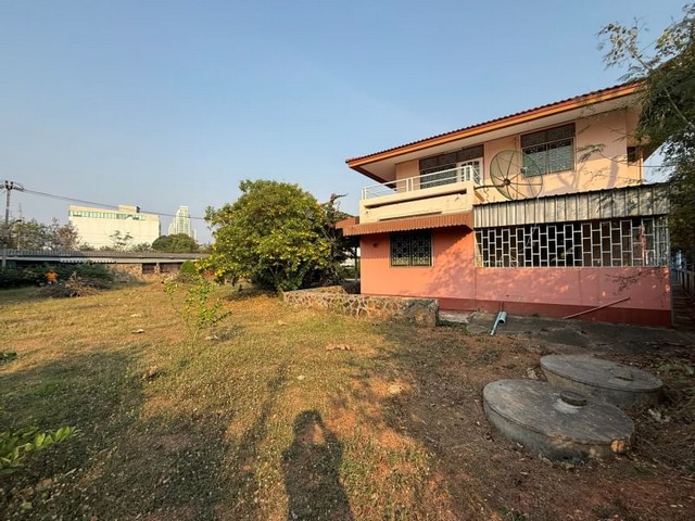 ให้เช่าบ้านเดี่ยวศรีราชา พื้นที่เยอะ ใกล้ถนนสุขุมวิททางไปแหลมฉบัง FP-H01107