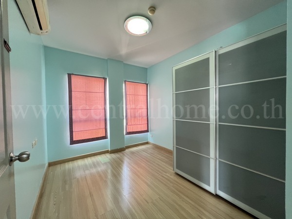 ขายด่วน คอนโด เดอะคิทท์ สุขุมวิท 113 ห้องมุม ใกล้รถไฟฟ้า BTS สำโรง