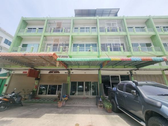 ขาย ตึกแถว 3 ชั้นครึ่ง ซอย เทียนทะเล 20 เหมาะเปิดบริษัท หรือ ทำการค้า