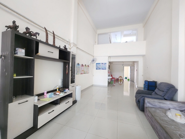 ขาย ตึกแถว 3 ชั้นครึ่ง ซอย เทียนทะเล 20 เหมาะเปิดบริษัท หรือ ทำการค้า