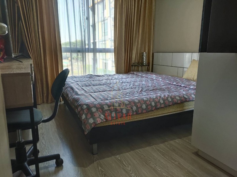 RC081525 ให้เช่า Condo Metro Luxe Rama 4 ใกล้ BTS เอกมัยค่าเช่า 15,000 บาท/เดือน(สามารถต่อรองได้)รายละเอียด :- ห้องขนาดประมาณ 30 ตร.ม.- 1 ห้องนอน 1 ห้องนั่งเล่น 1 ห้องน้ำ- 1 ห้องครัวและระเบียง- ชั้น5 (ทั้งหมด 8ชั้น)สถานที่สำคัญใกล้เคียง : BTS เอกมัย 1.2 กม./ เกตเวย์เอกมัย 1.2 กม.- โรงพยาบาลเทพธารินทร์ 0.6 กม. / โรงพยาบาลกล้อวยน้ำไท 1.2 กม.- อาคารมาลีนนท์ 1.6 กม. / โลตัส พระราม 4 1.6 กม.Location : พระราม 4 ซอย มหาวิทยาลัยกรุงเทพ แขวงพ