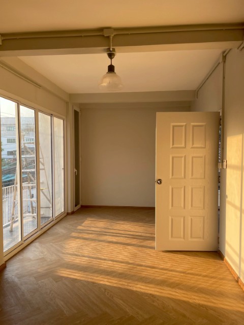 ให้เช่าบ้านเดี่ยว2ชั้นรีโนเวทใหม่ ถนน สุธิสาร แอร์4เครื่อง มี3ห้องนอน3ห้องน้ำ ราคาเช่า65,000บาทใกล้MRTสุทธิสาร