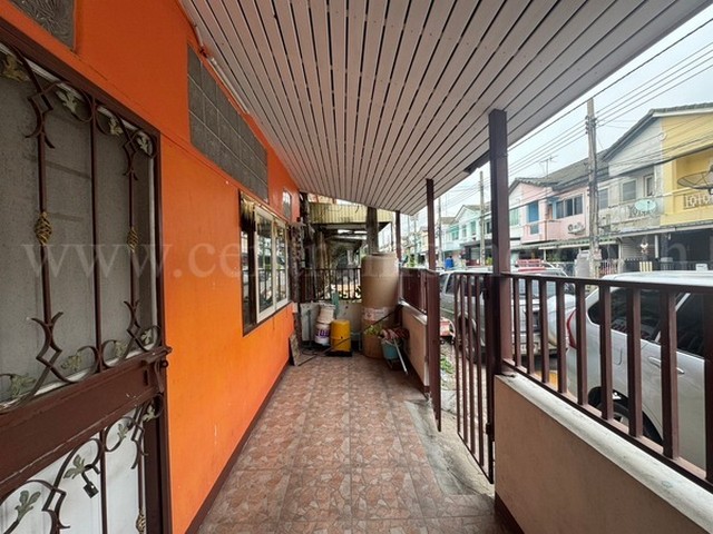 ขายที่ดินวิวภูเขา 300 ตร.ว. ใกล้พืชสวนโลก  แม่เหี้ยะ – หนองควาย เชียงใหม่ แปลงสวย วิวเขาชัด บรรยากาศธรรมชาติ ทำเลสงบ เดินทางเข้าเมืองสะดวก ใกล้พืชสวนโลก & ถนนคันคลอง ที่ตั้ง: ต.หนองควาย อ.หางดง จ.เชียงใหม่ รายละเอียดที่ดินขนาด: 300 ตารางวา (1,200 ตร.ม.)ราคา: 23,000 บาท/ตร.วา → รวมเพียง 6.9 ล้านบาทแปลงสี่เหลี่ยมสวย ถมแล้ว พร้อมปลูกบ้านหน้ากว้าง เห็นวิวภูเขาชัดทางสาธารณะ รถเข้า