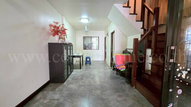 ทาวน์โฮม สิรีนเฮ้าส์ ดอนเมือง หลังมุม ถนนเมนต้นโครงการ พร้อมอยู่ 