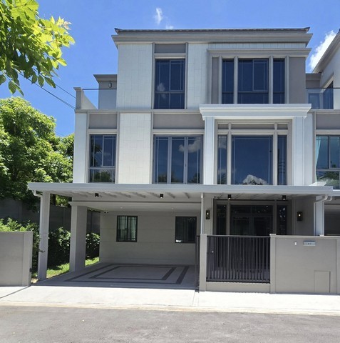 ให้เช่าทาวโฮมหรู ถนน อ่อนนุช 21 ใกล้ BTS อ่อนนุช  หลังมุม 3 ชั้น บ้านกลางเมือง คลาสเซ่ สุขุมวิท 77 ,