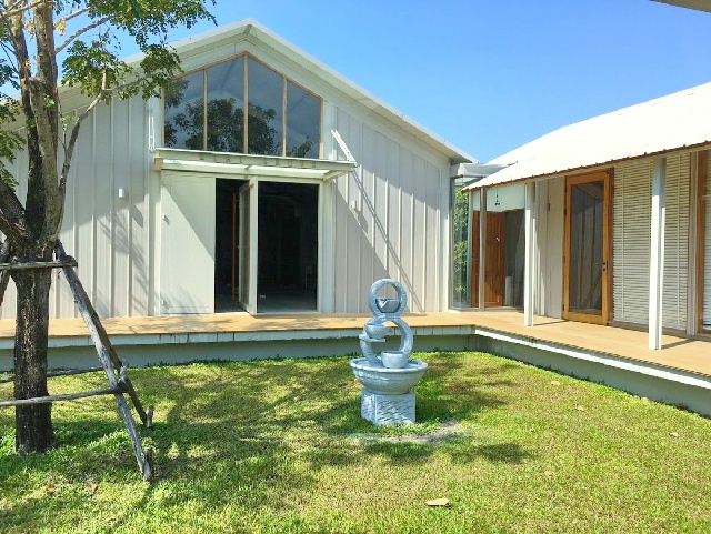 บางพระ เช่าสำนักงาน โกดัง 245ตร.ม.  5ห้อง  ถ.ชลบุรี-พัทยา บ้านหัวโกรก-หนองรี วิวสระน้ำ 6น้ำ 205 ตร.วา. แหล่งท่องเที่ยว แกรนด์แคนยอน