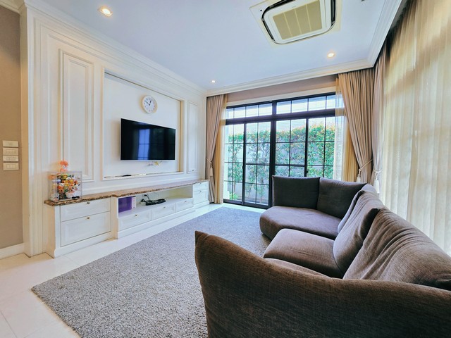 ขายบ้านสวยขนาดใหญ่ โครงการ ลดาวัลย์ ราชพฤกษ์-ปิ่นเกล้า พื้นที่เยอะ เหมาะสำหรับครอบครัวใหญ่ ให้บรรยากาศแห่งการพักผ่อน