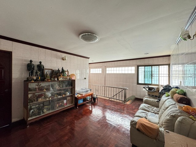 ขายทาวน์เฮาส์ 2 ชั้น สิวารัตน์4 เทียนดัด - สามพรานเดินทางเข้า-ออก ซอยวัดเทียนดัด  ต.บางช้าง อ.สามพราน จ.นครปฐม