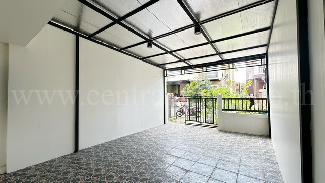 ทาวน์เฮ้าส์ ธนาลักษณ์ 2 รังสิต ถนนบงกช17 คลอง 2 รีโนเวท พร้อมอยู่